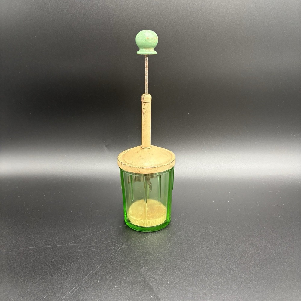 1930s URANIUM Glass Lorraine Metal Mfg Co NY Food/Nut Chopper